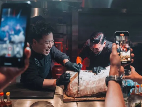 正)キッチンスタッフ|裁量大!WAGYUMAFIAで一流の食材と感動体験を創る