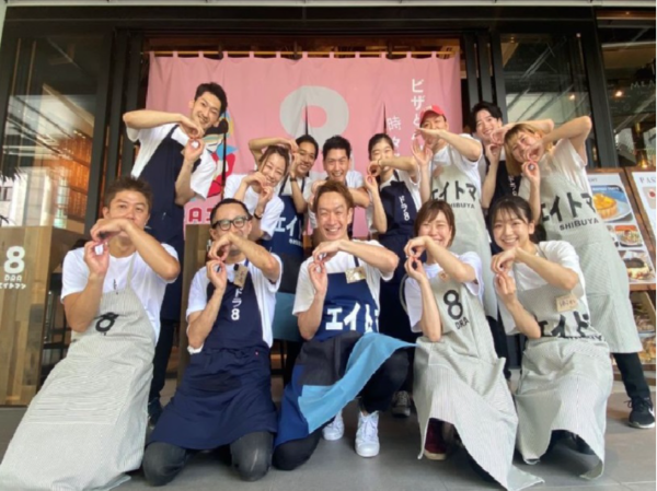 【正社員｜ホールスタッフ】＼渋谷駅徒歩5分の宮下パークにナチュールワイン戦隊エイトマン参上／◆月8日休み◆賞与あり(毎年支給の実績あり)◆社内行事充実◆各種手当・保険完備◆和の旬の食材を活かした、居心地バツグンのイタリアンバル◆一緒に盛り上げてくれる方を大募集中です！【DRAエイトマン】