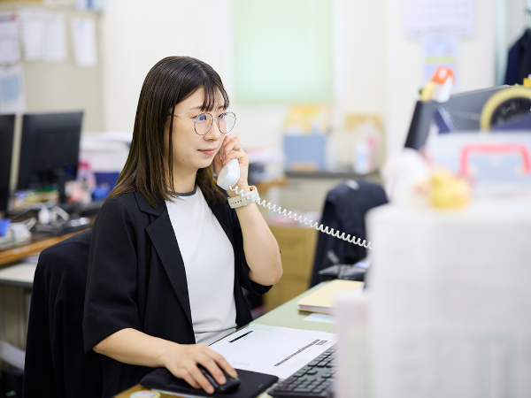 会社がスムーズに動く毎日を、縁の下から支える。