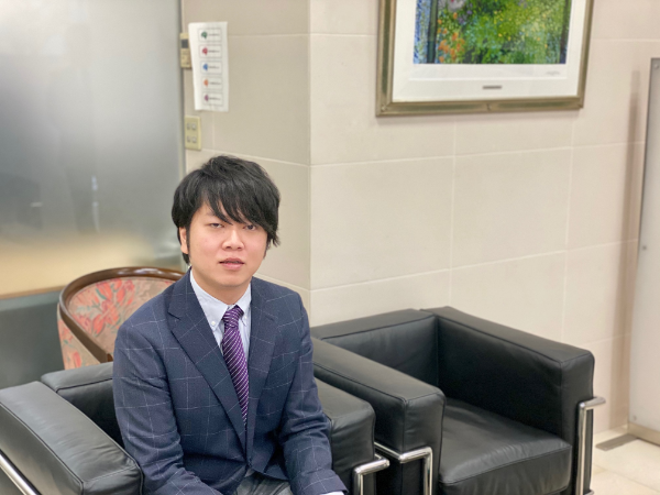 明るくフランクな社風に興味を持ち、入社を決意。