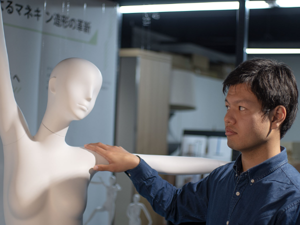 レギュラー新商品の開発を担当。