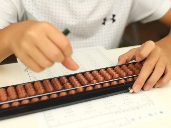 【未経験歓迎！】丸付けスタッフ / そろばん教室のサポート（補助）スタッフ