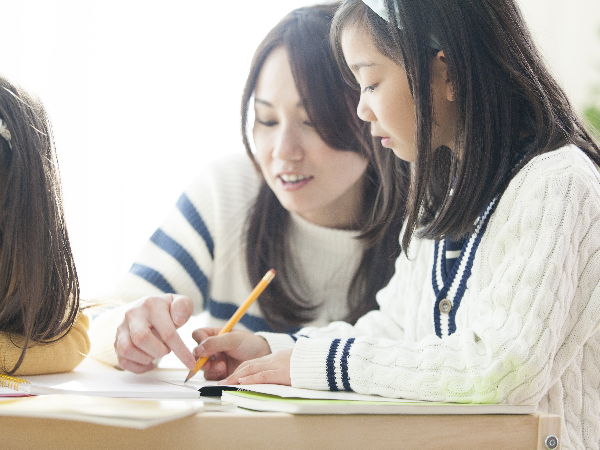 中学生、高校生がメインの学習に重点を置いた事業所です♪ こどもサポートスタッフ(保育士)募集! マーブル北野田♪