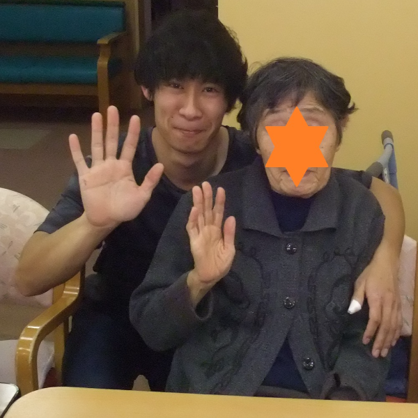 九十九荘／介護士/佐野洋輔