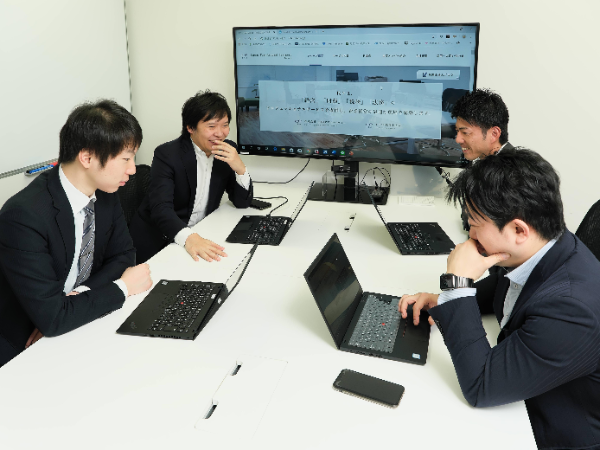 会計ファームと投資銀行のいい部分を融合し、柔軟性のある部隊。