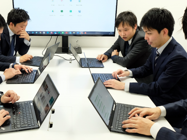 私たちについて