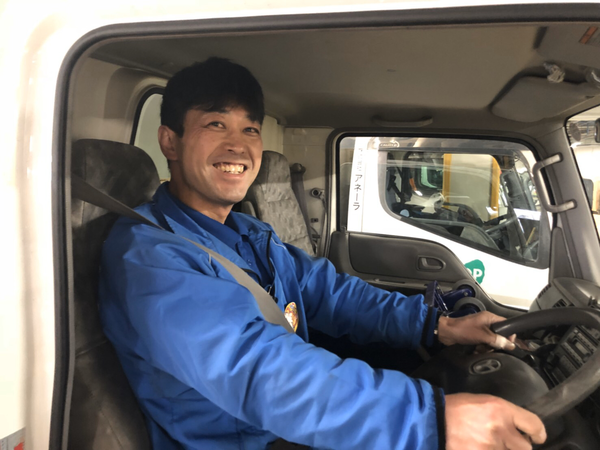 茨木事業所【正社員/配送ドライバー】◎完全週休2日制(日月) ◎普通免許(AT限定可)でOK&未経験歓迎 ◎車&バイク通勤OK