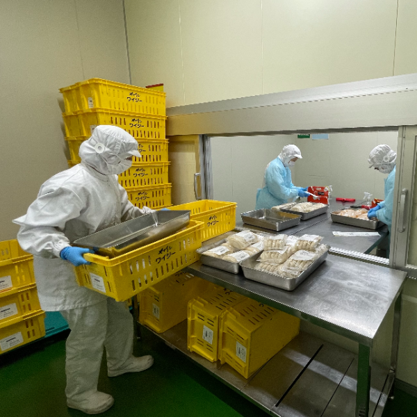 ワイジー事業部/Tさん(20代) / Sさん(40代) / Oさん(50代)