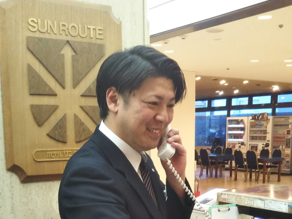 ビジネスホテル／夜勤フロントスタッフ