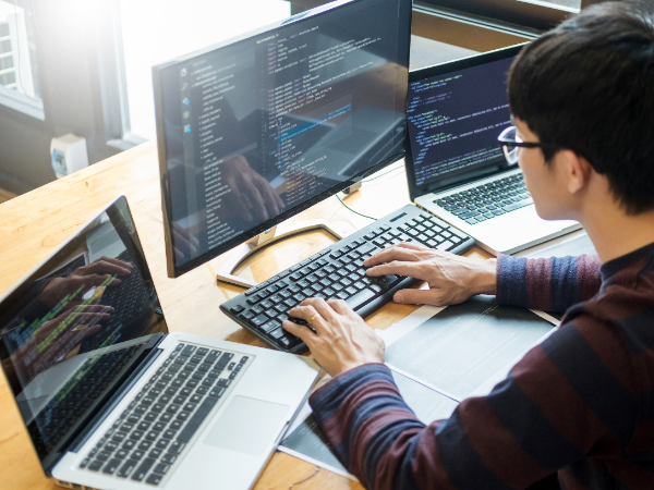 【～45万円/フリーランス/Java/JavaScript/VB.Net】テレビ番組システム開発@有楽町※30~50代活躍中!!