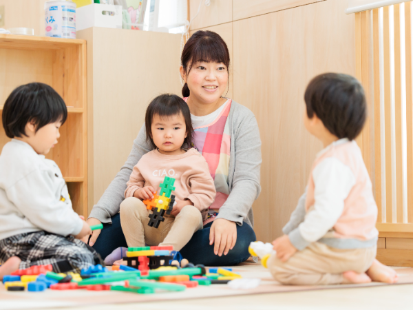 【定員21名の小規模保育園】年間休日125日以上｜残業ほぼなし｜中高年活躍中の認可保育園｜年度途中入職&新年度入職OK