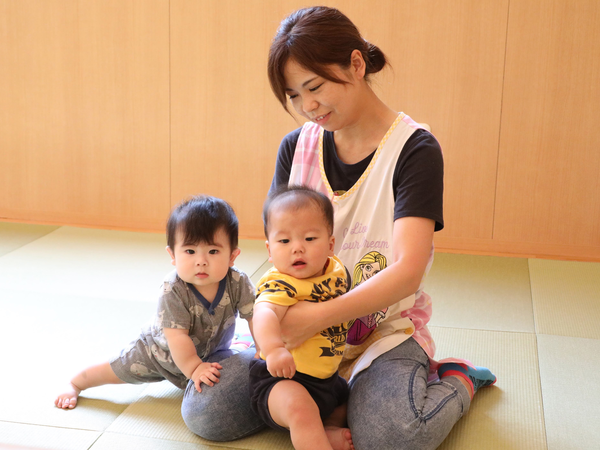 0歳児クラスを担当。1人3~4人の園児をメインで受け持ちます。