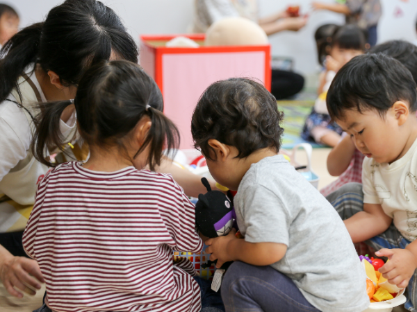 子どもも大人も幸せな将来へ向かって羽ばたける世界を創る