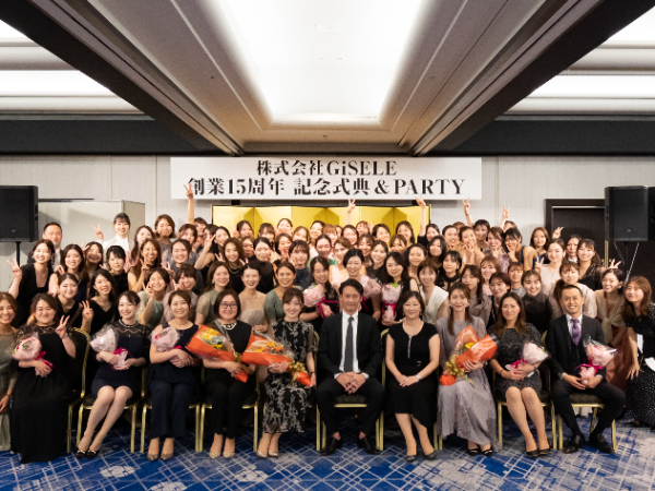 創業15周年記念式典の様子です♪