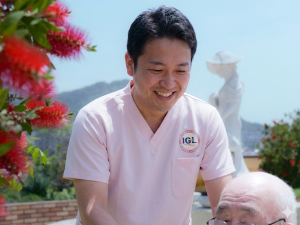 【正職員】ケアスタッフ(介護職)★未経験者も多数活躍中!★資格取得支援制度あり★各種手当ありの厚待遇!