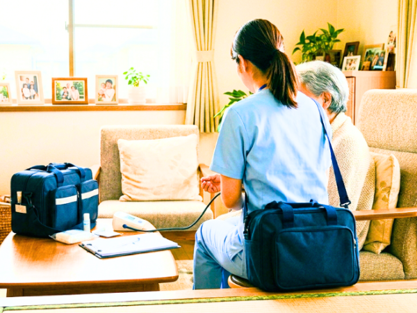 【正職員】訪問看護ステーション看護師＜未経験者・ブランクある方も歓迎＞★マイカー通勤OK