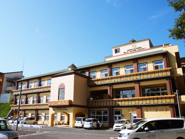 【正職員】正看護師・准看護師<介護施設未経験者・ブランクある方も歓迎>◆各種手当ありの厚待遇◆福利厚生充実◆マイカー通勤OK