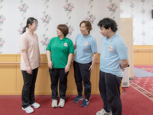 スタッフ同士のコミュニケーションも盛ん。
他職種とも連携し、チームで取り組みます。