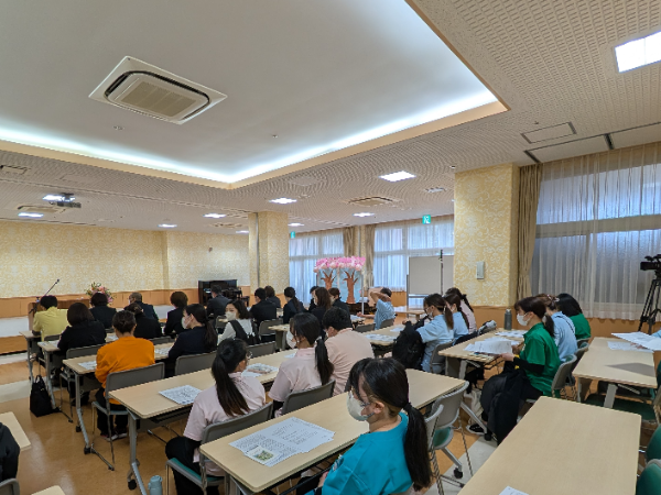 定期的に内部・外部研修に参加できます。