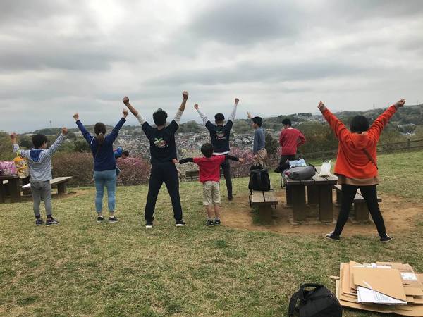 まずは子供たちと遊ぶところからスタート！