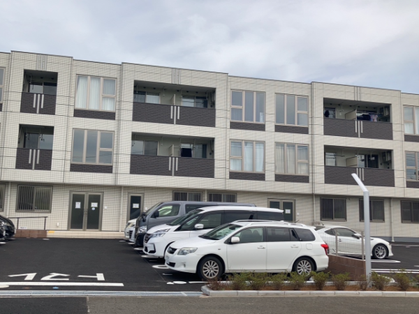 《地域支援センターこころ》未経験OK!【児童指導員/正社員】◎駅近・車通勤可能◎スタッフ同士もサポートし合う職場です