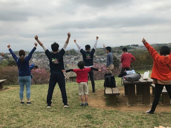 まずは子供たちと遊ぶところからスタート！