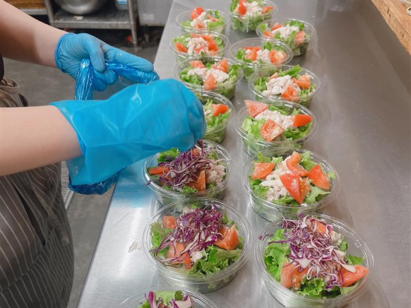 未経験歓迎★簡単パック詰め作業@女池店