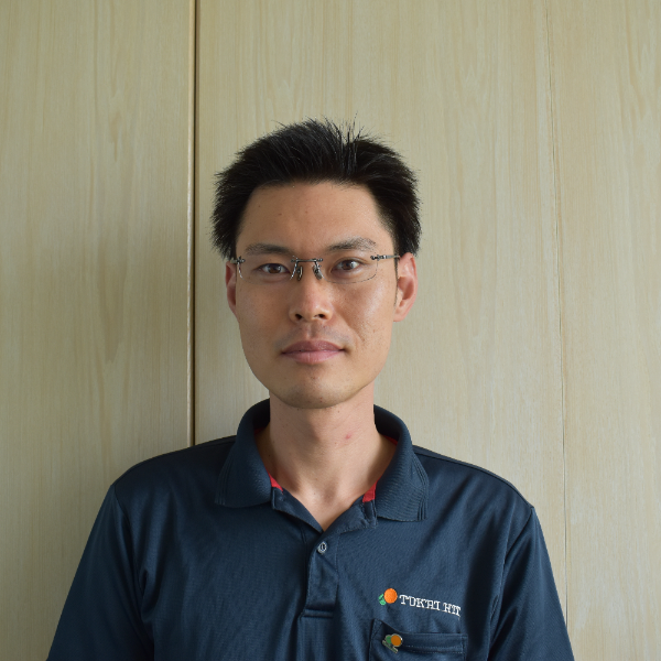 営業部 海外営業課 キャプテン/Hiroshi K.