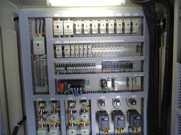 ものづくりを支える「電気制御技術」を提供する会社です