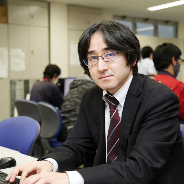 総務経理部/長谷　隆浩