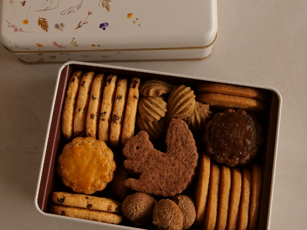 こだわり抜かれたスイーツは
どれも美しく、香り高い逸品です。