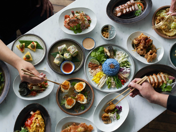 メンバーはタイ料理やタイのカルチャー
が大好きです