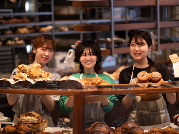 Bakery bank【横浜高島屋 新規出店/ベーカリー販売・正社員】 月9日休み・年休111日/年末年始休暇あり/駅直結/成長企業で安定勤務