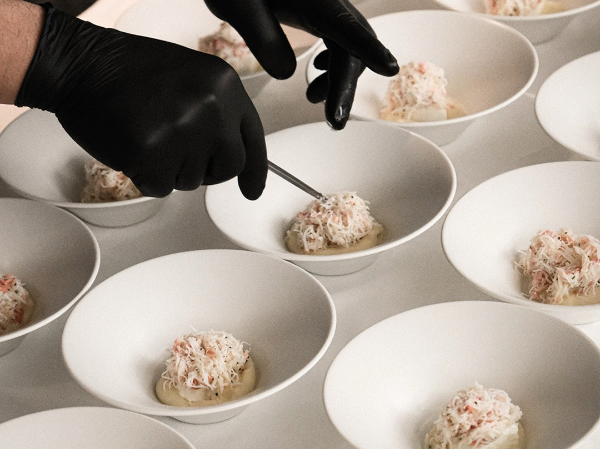 【オープニング求人】キッチンスタッフ(正社員)募集 / 日本の象徴・国立競技場で、新たなホスピタリティの歴史を創る。 2026年春開業。世界基準の VIPエリアを統括するオープニングのスタッフ