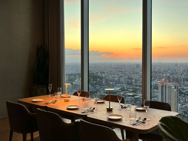 レセプショニストの募集です