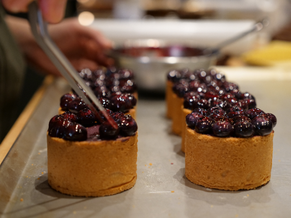 ひとつひとつ心を込めて
日本橋本店から毎日ケーキを直送します
