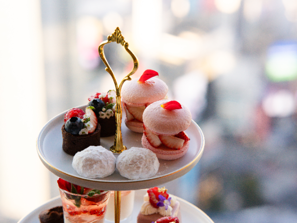 【正社員】パティシエ募集!年間休日111日 / 渋谷駅直結 / 夜景が見えるレストラン&バー / まかない付