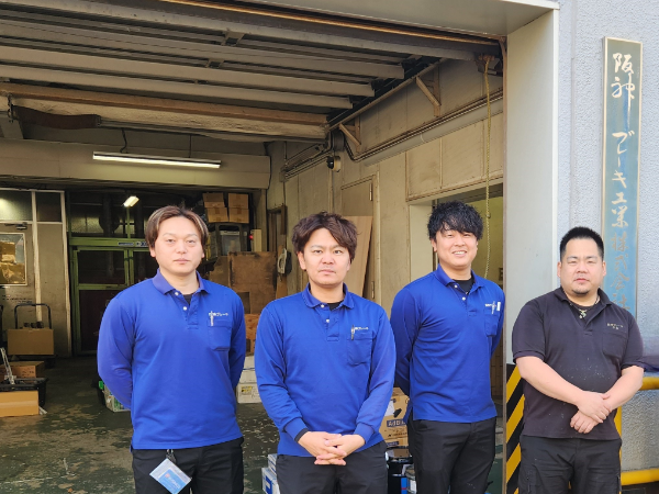 \腰を据えて安定して働ける自動車部品のルート営業/【尼崎本社勤務・テレアポ&飛び込みナシ・未経験OK・社員全員が異業種からのスタート☆