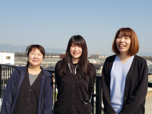 人と話すのが好きな人なら、楽しくできる仕事です。