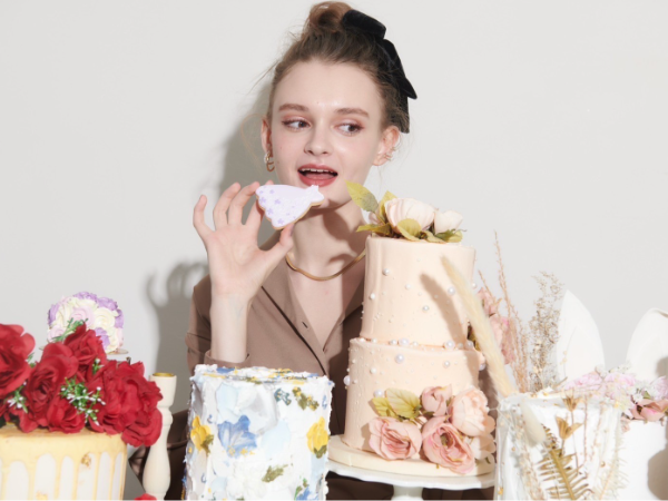 地下鉄｢表参道駅｣徒歩5分
｢明治神宮前駅｣徒歩8分