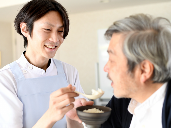医療法人社団高原会 原村医院【正社員】看護助手募集│未経験・無資格OK│丁寧な研修で安心スタート│日勤のみ相談可│病院・クリニック勤務│昇給・賞与あり│福利厚生完備│先輩がしっかりサポート