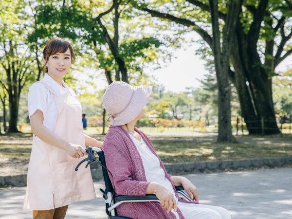 社会福祉法人恩賜財団京都府済生会京都済生会病院「看護助手募集◆正社員◆資格不要◆未経験歓迎◆賞与あり◆昇給あり◆福利厚生完備◆交通費全額支給◆有給取得推奨◆残業少なめ◆丁寧な研修制度◆長期安定して働ける」