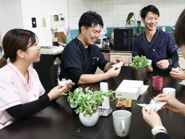 年間休日121日！ブランク可！日勤のみ！訪問看護未経験スタートのスタッフも在籍！あなたの頑張りが評価され仕事へのモチベーションにつなげられます